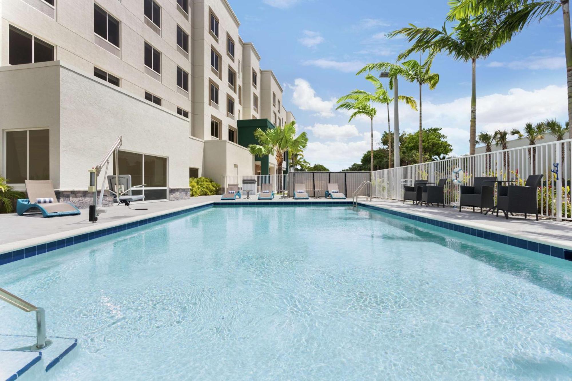 Hampton Inn & Suites Miami, Kendall, Executive Airport Exterior foto